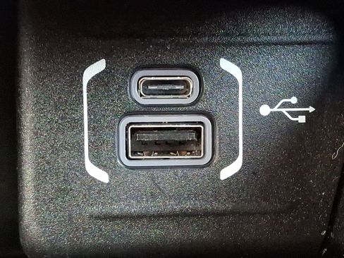 Certified 2024 Jeep Compass Limited image 23