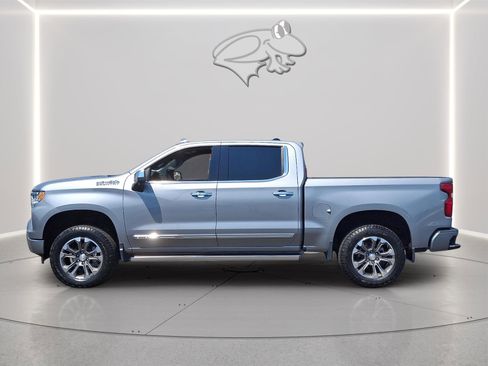 Used 2024 Chevrolet Silverado 1500 High Country w/ Technology Package AWD/4WD image 5