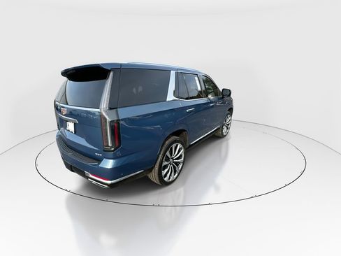 Used 2025 Cadillac Escalade Premium Luxury Platinum AWD/4WD image 8