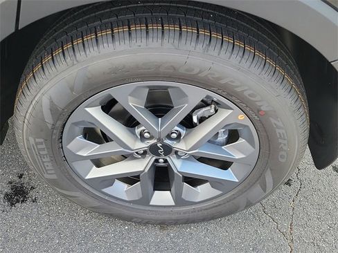 New 2025 Kia Telluride LX image 7