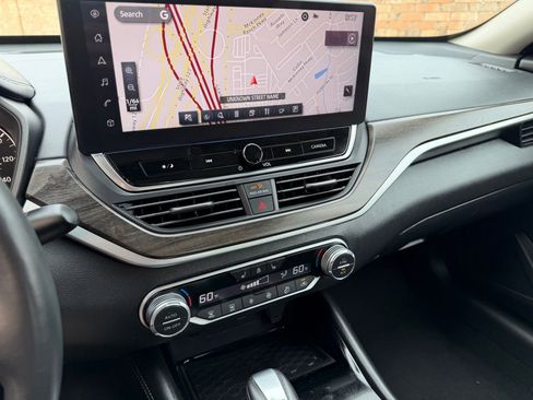 Used 2023 Nissan Altima 2.5 SL image 7