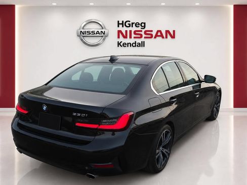 Used 2021 BMW 330i Sedan w/ Convenience Package RWD image 4