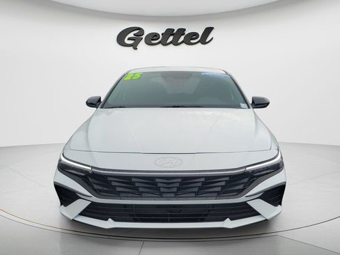Certified 2025 Hyundai Elantra SEL FWD image 2