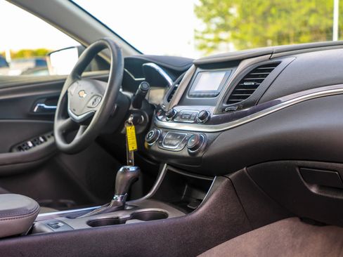 Used 2017 Chevrolet Impala LS FWD image 10