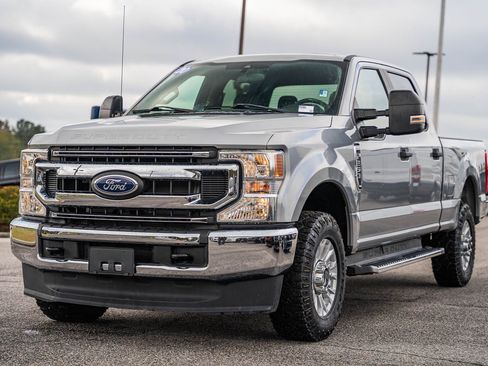 Certified 2020 Ford F250 XL w/ STX Appearance Package image 3