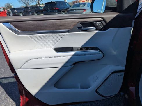 Used 2025 GMC Acadia Denali w/ LPO, Floor Liner Package image 21