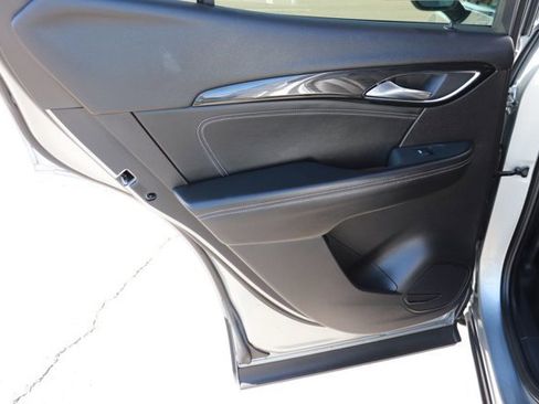 Used 2023 Buick Envision Essence image 12