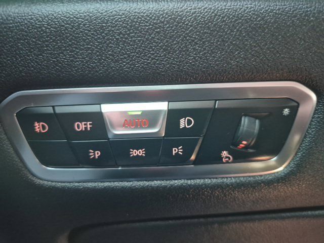 Used 2019 BMW X7 xDrive50i w/ M Sport Package AWD/4WD image 42