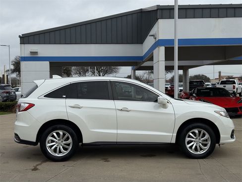Used 2018 Acura RDX w/ Technology Package image 3