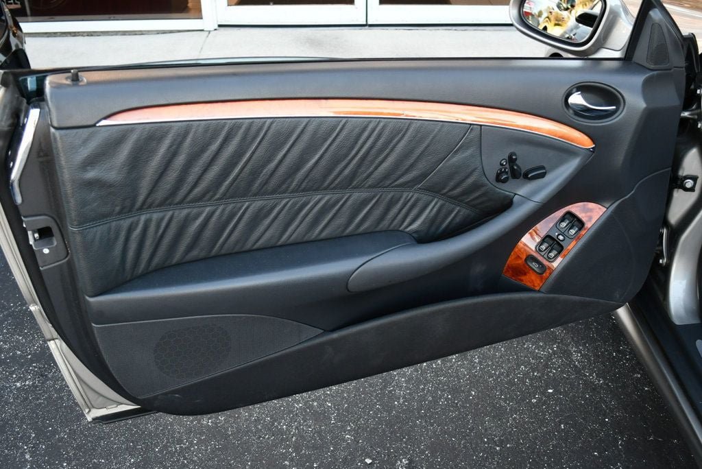 Used 2005 Mercedes-Benz CLK 500 Cabriolet image 50