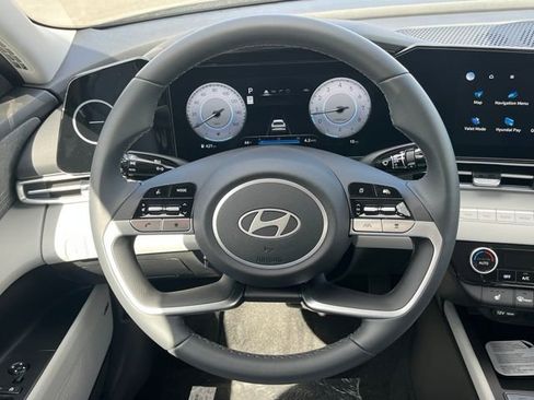 New 2026 Hyundai Elantra Limited image 24