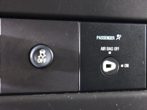 Used 2020 Chevrolet Express 3500 w/ Driver Convenience Package RWD image 20