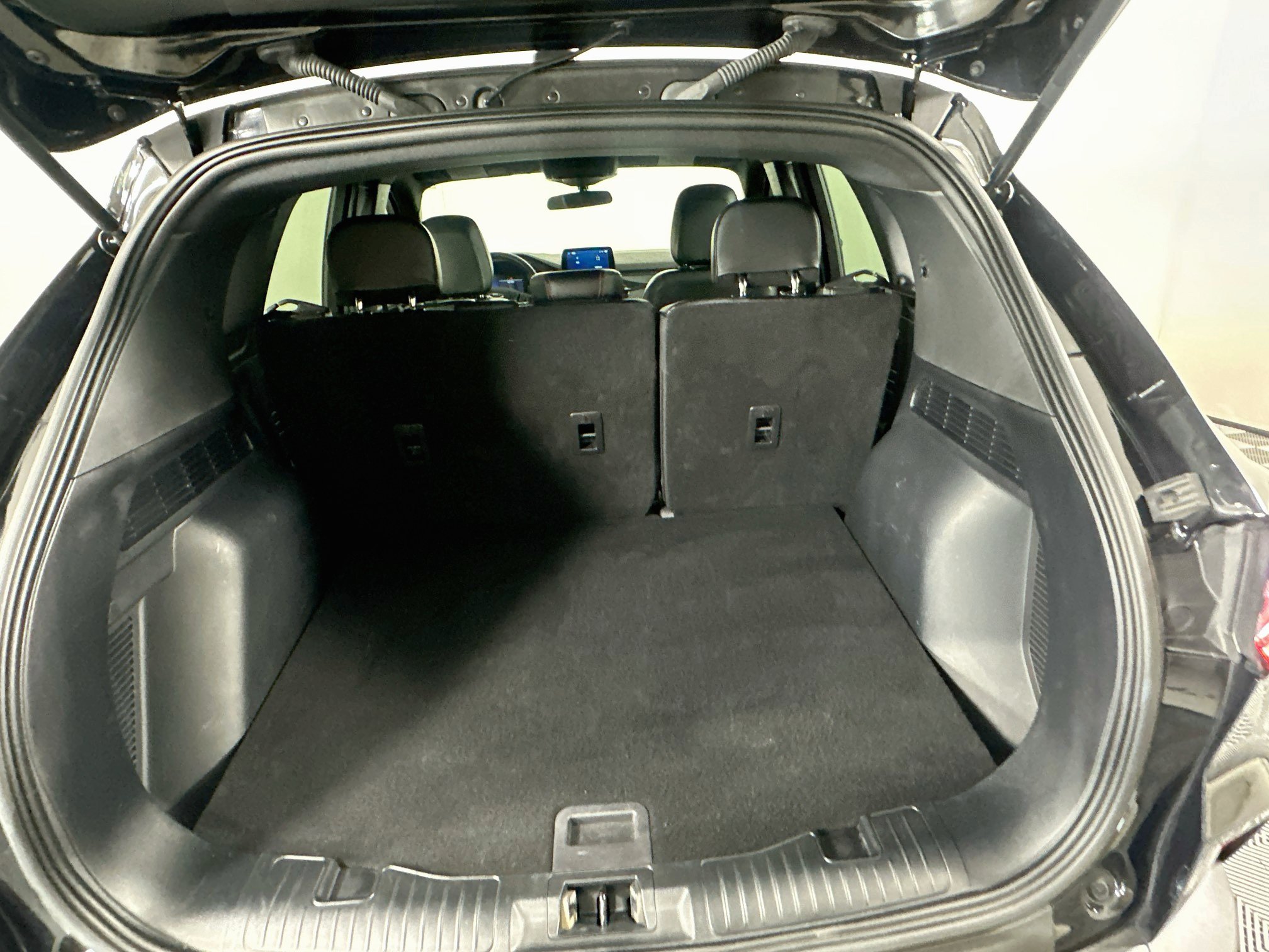 Used 2025 Ford Escape ST-Line FWD image 28