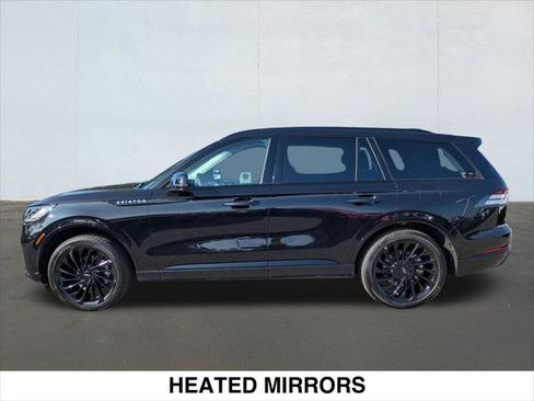 Used 2025 Lincoln Aviator Reserve w/ Luxury Package image 2