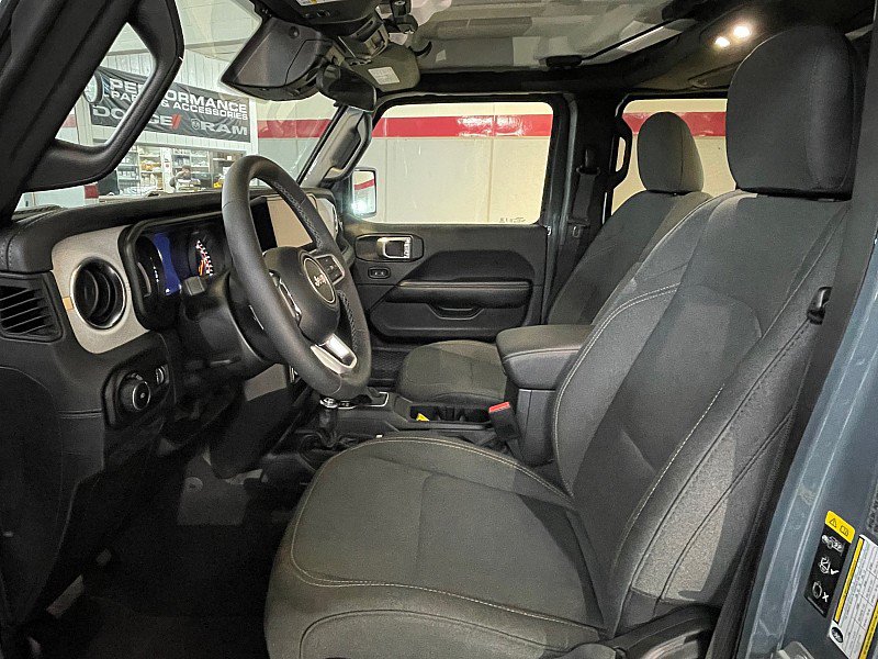 Used 2026 Jeep Wrangler Unlimited Sahara AWD/4WD image 10