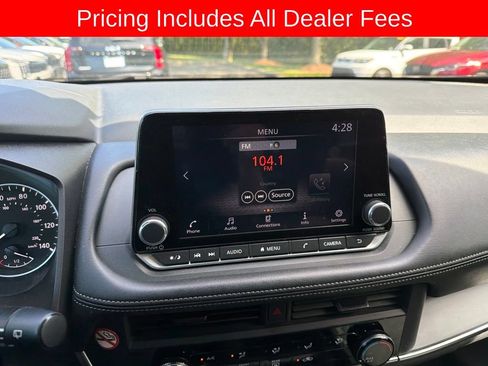 Used 2024 Nissan Rogue S FWD image 6