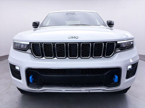 Used 2022 Jeep Grand Cherokee Overland w/ Luxury Tech Group IV image 14