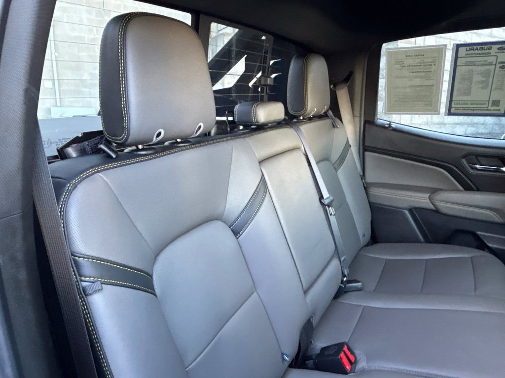 Used 2025 Chevrolet Colorado ZR2 w/ Midnight Edition AWD/4WD image 53
