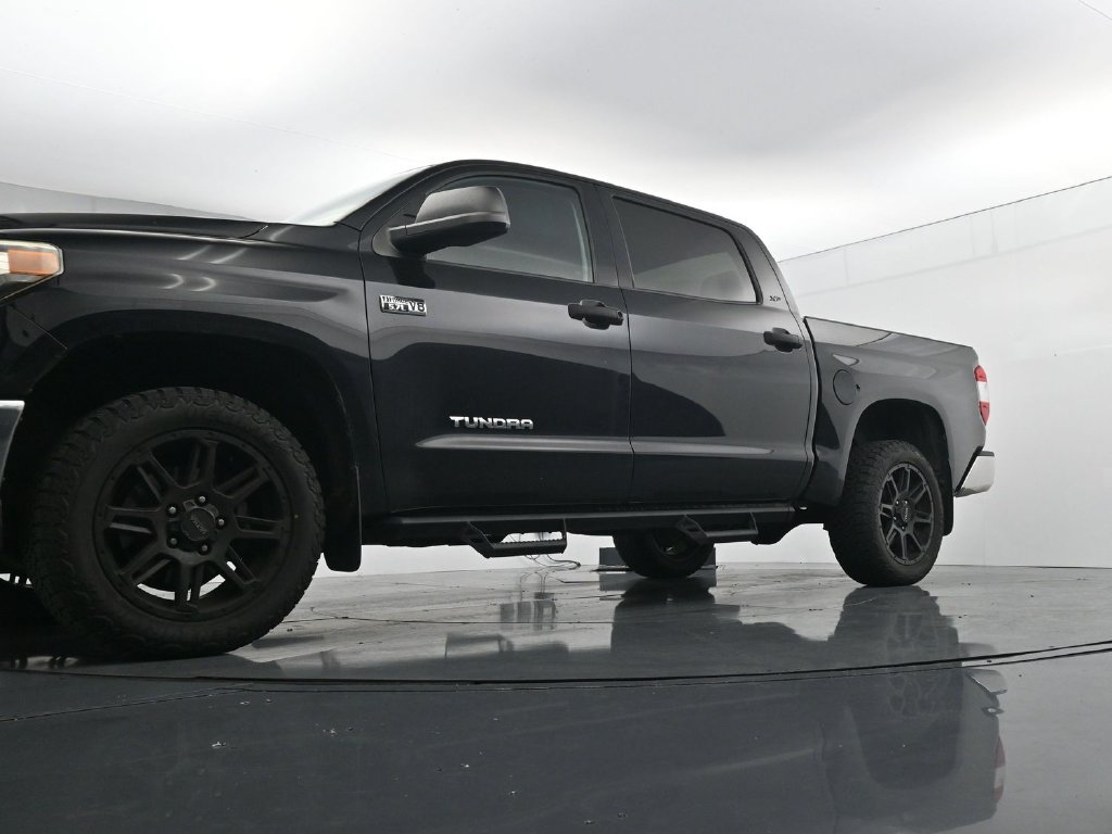 Used 2018 Toyota Tundra SR5 w/ SR5 Upgrade Package AWD/4WD image 20