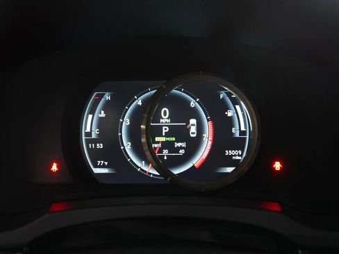 Used 2017 Lexus IS 350 F Sport RWD image 8