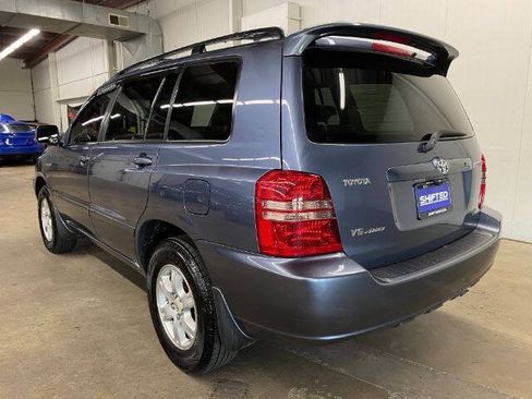Used 2003 Toyota Highlander Limited w/ Leather Trim Pkg AWD/4WD image 3