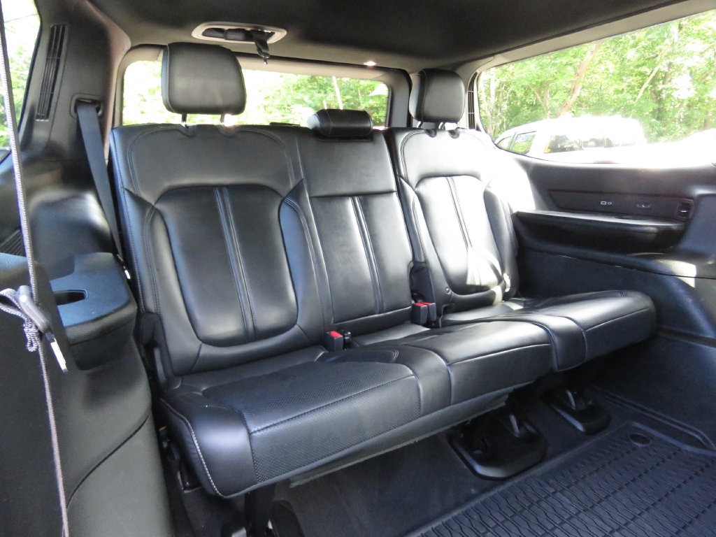 Used 2022 Jeep Wagoneer Series III w/ Rear Seat Video Group 1 AWD/4WD image 17