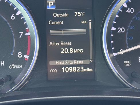 Used 2017 Toyota Highlander XLE FWD image 25