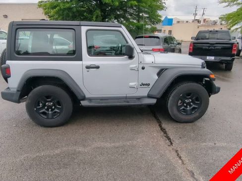 Used 2023 Jeep Wrangler Sport AWD/4WD image 9