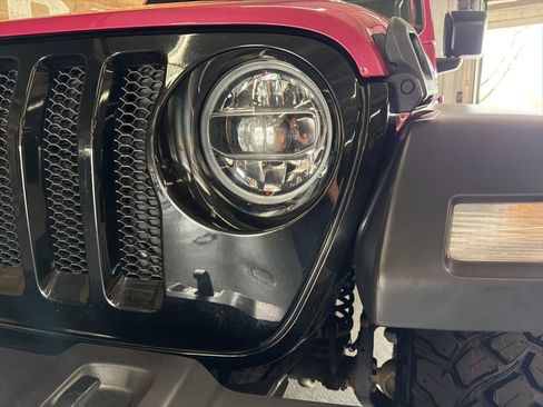 Used 2022 Jeep Wrangler Unlimited Sport image 9