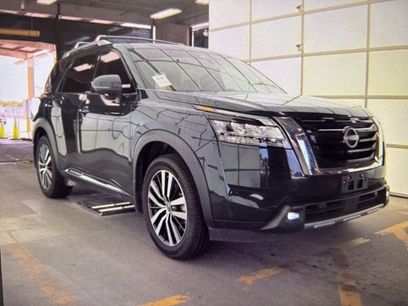 Used 2022 Nissan Pathfinder Platinum w/ Cargo Package