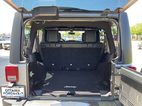 Used 2015 Jeep Wrangler Unlimited Sport AWD/4WD image 13