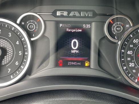 Used 2025 RAM 2500 Big Horn AWD/4WD image 19