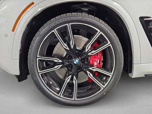 New 2026 BMW X5 M60i image 9