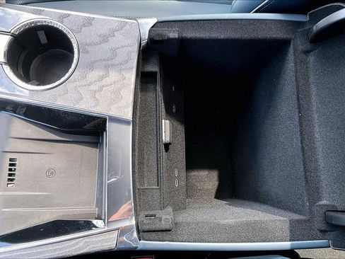 Certified 2025 Cadillac Escalade IQ Luxury 2 w/ LPO, Premium Carpet Package AWD/4WD image 16