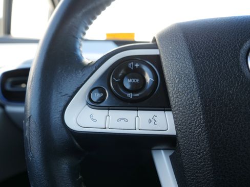 Used 2016 Toyota Prius Four image 20