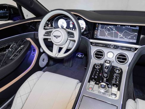 Used 2024 Bentley Continental GT Mulliner image 22