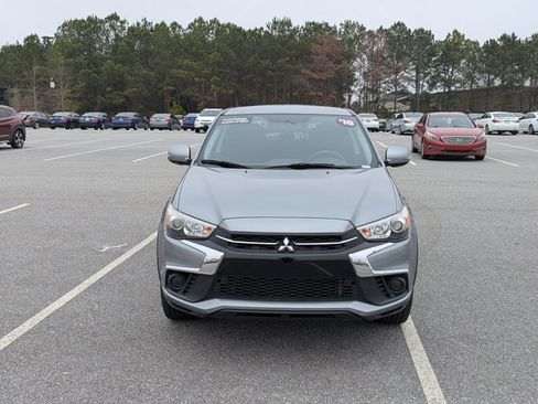 Used 2018 Mitsubishi Outlander Sport ES image 2