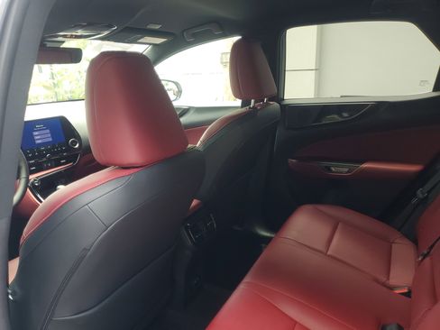 Used 2024 Lexus NX 250 FWD w/ Towing Package (2000 Lbs) image 12