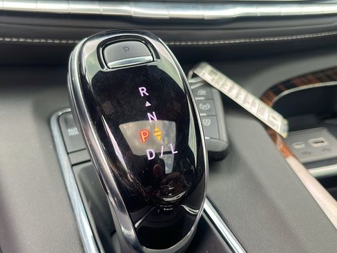 New 2024 Cadillac Escalade Premium Luxury image 32