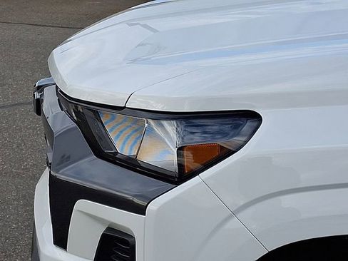 Used 2026 Chevrolet Colorado LT image 25