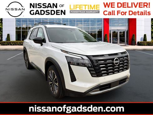 New 2026 Nissan Pathfinder Platinum FWD image 1