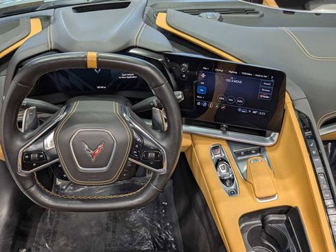 Used 2022 Chevrolet Corvette Stingray Premium Conv w/ Battery Protection Package RWD image 5