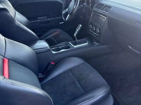 Used 2009 Dodge Challenger SRT8 w/ SRT Option Group II image 7