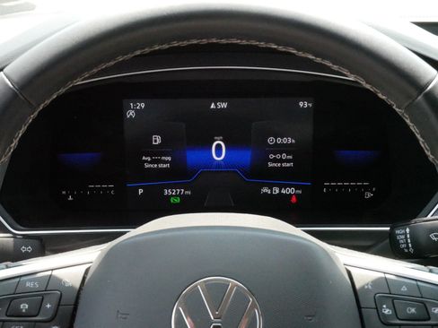 Certified 2023 Volkswagen Tiguan SE FWD image 21