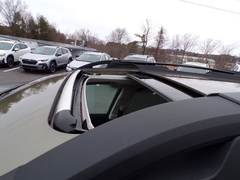 Used 2023 Subaru Outback Premium image 4