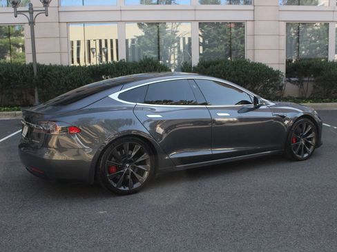 Used 2021 Tesla Model S Performance AWD/4WD image 7