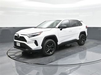 New 2025 Toyota RAV4 LE video 1