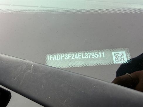 Used 2014 Ford Focus SE w/ SE Winter Package FWD image 30