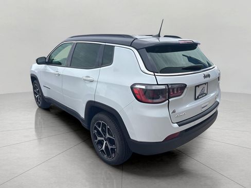 Used 2025 Jeep Compass Limited AWD/4WD image 57
