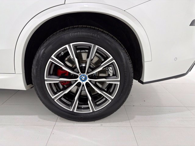 Certified 2025 BMW X5 xDrive50e w/ M Sport Package AWD/4WD image 45